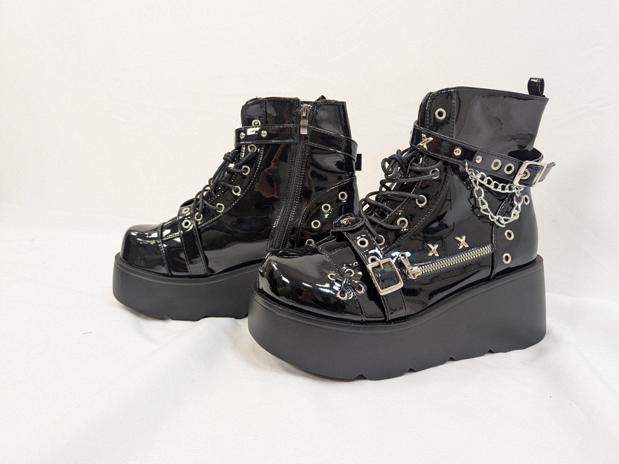 Banshee Platform Boots - Lace & Thornz