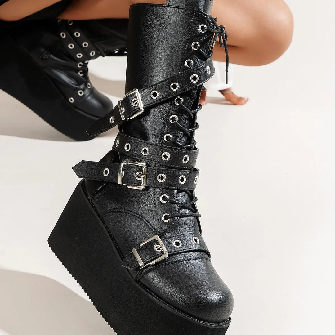 'Midnight Wanderer' Boots - Lace & Thornz